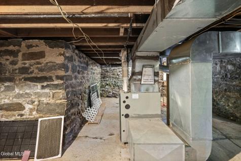 32 5th Street Gloversville NY 12078