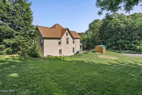 32 5th Street Gloversville NY 12078