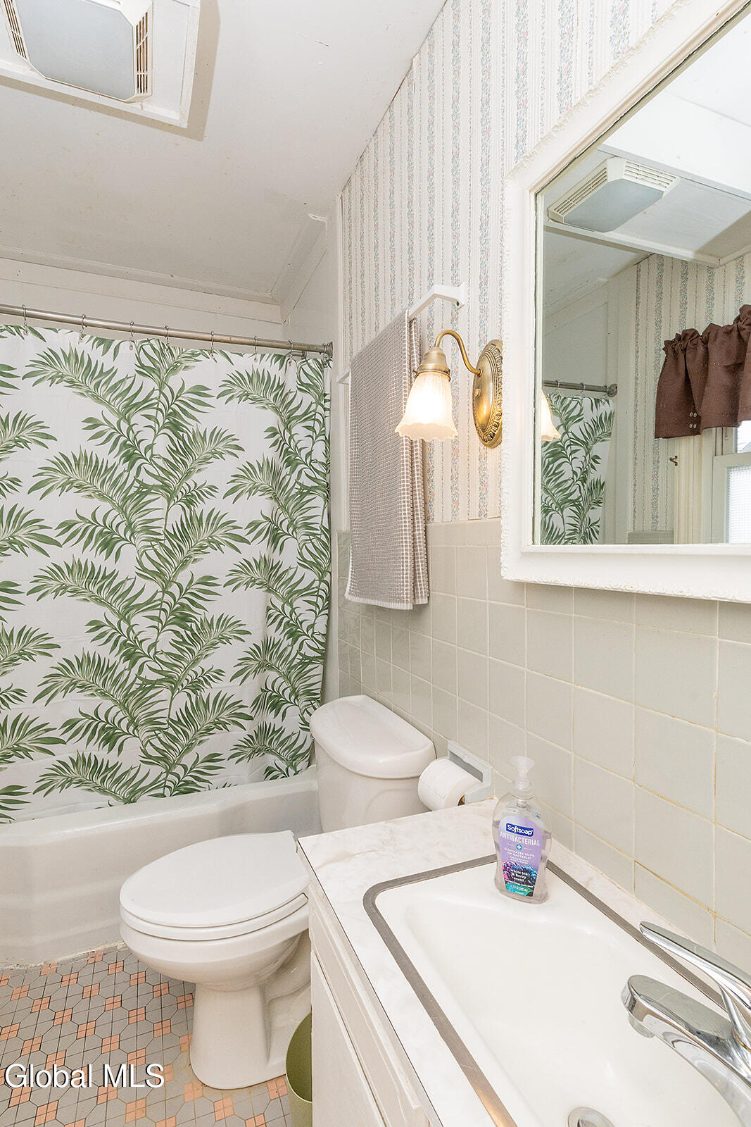 22 Westlyn Court Guilderland NY 12203