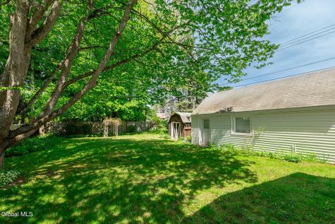 22 Westlyn Court Guilderland NY 12203