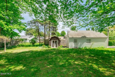 22 Westlyn Court Guilderland NY 12203
