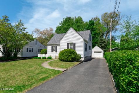 22 Westlyn Court Guilderland NY 12203