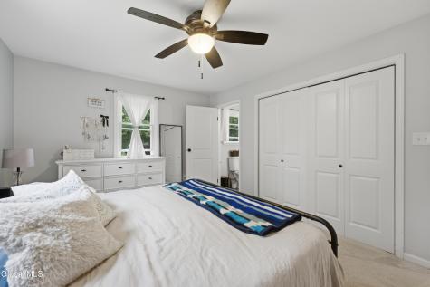 32 Kings Road Lake George NY 12845