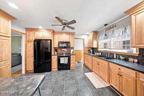 2313 Barcelona Road Schenectady NY 12309
