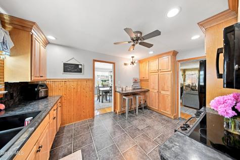 2313 Barcelona Road Schenectady NY 12309