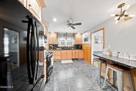 2313 Barcelona Road Schenectady NY 12309