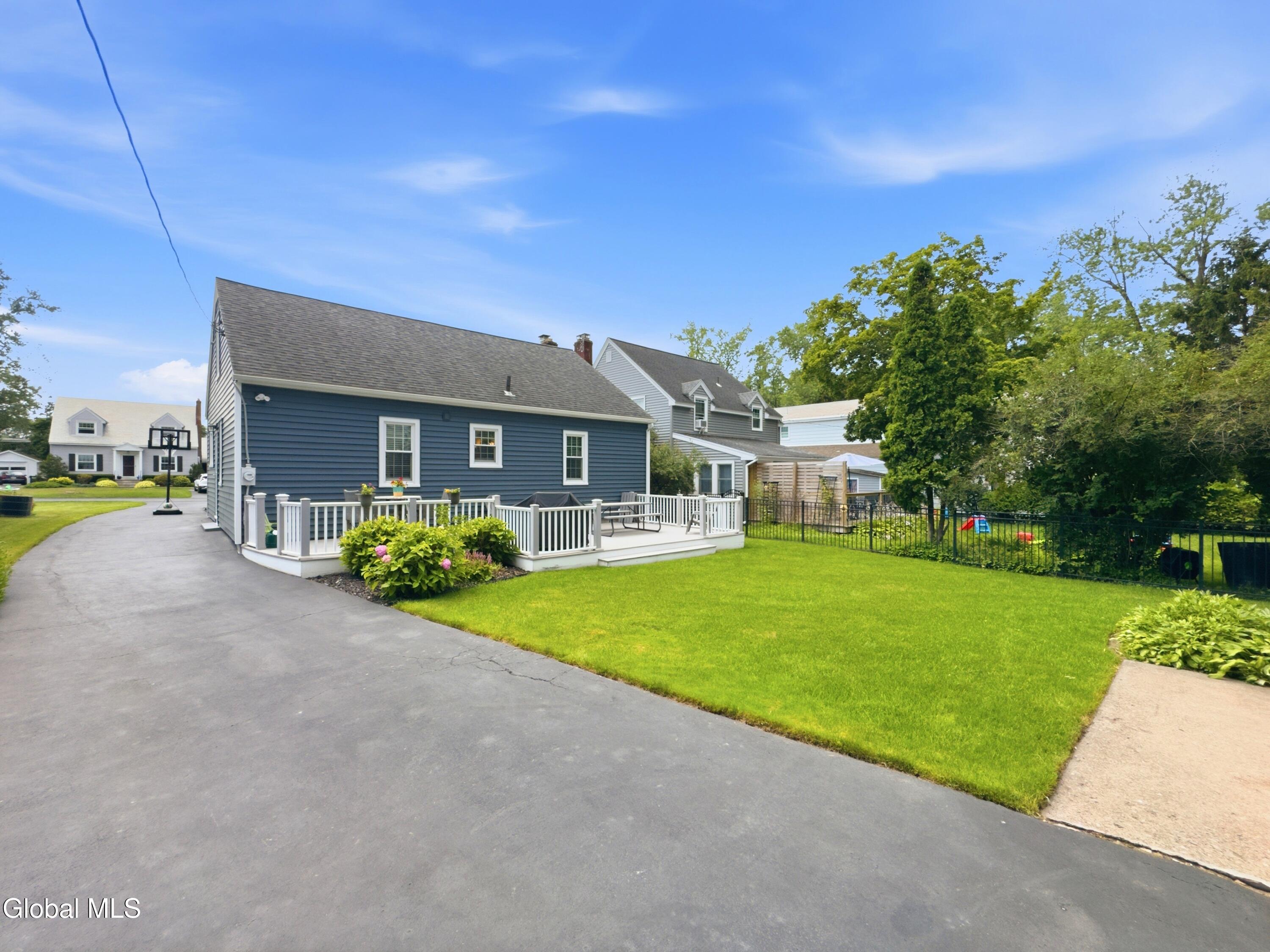 2313 Barcelona Road Schenectady NY 12309
