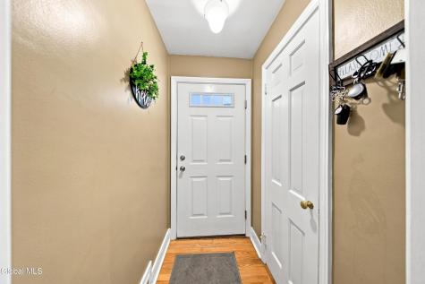 2313 Barcelona Road Schenectady NY 12309