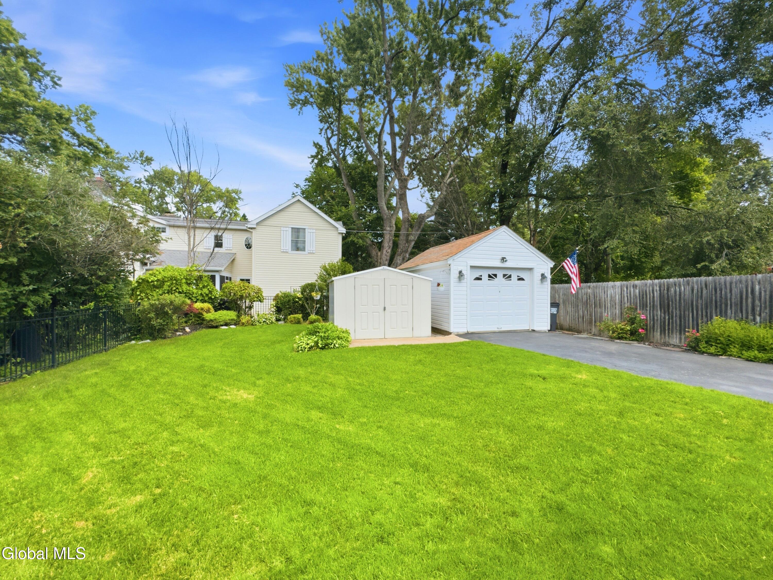 2313 Barcelona Road Schenectady NY 12309