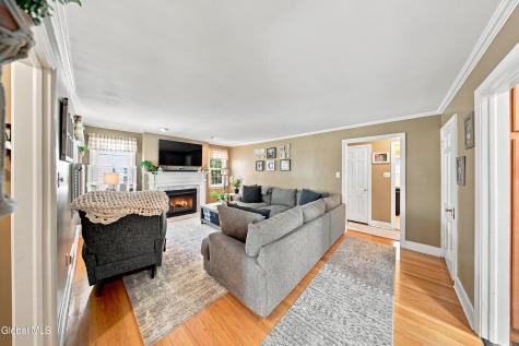 2313 Barcelona Road Schenectady NY 12309
