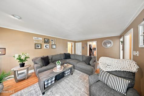 2313 Barcelona Road Schenectady NY 12309