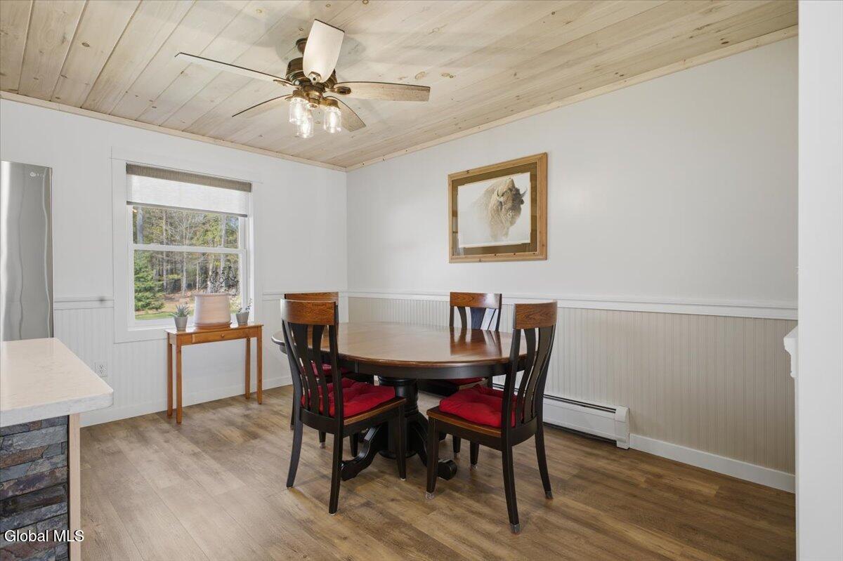10 Queen Diana Lane Queensbury NY 12804