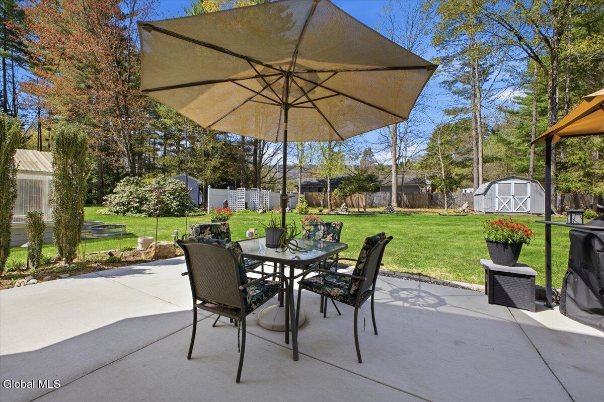 10 Queen Diana Lane Queensbury NY 12804