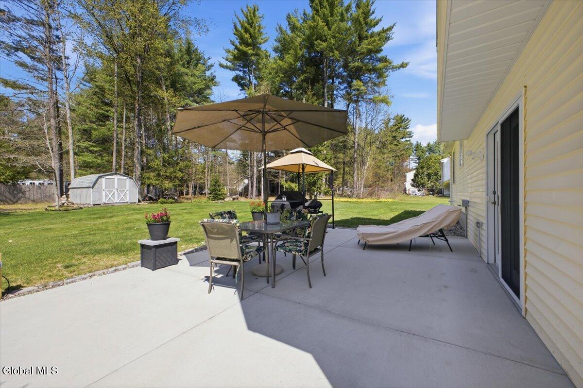 10 Queen Diana Lane Queensbury NY 12804