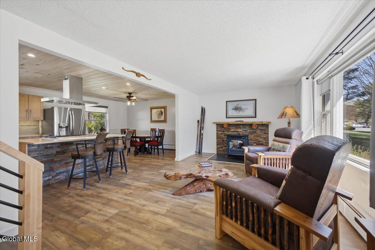 10 Queen Diana Lane Queensbury NY 12804