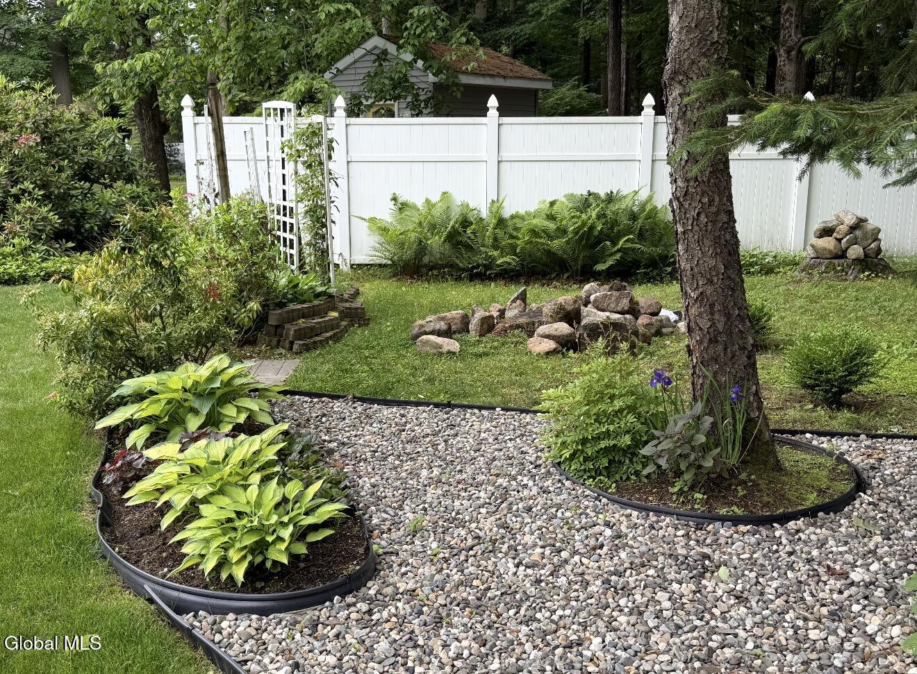 10 Queen Diana Lane Queensbury NY 12804