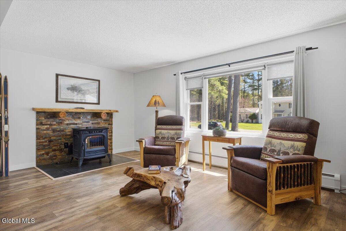 10 Queen Diana Lane Queensbury NY 12804