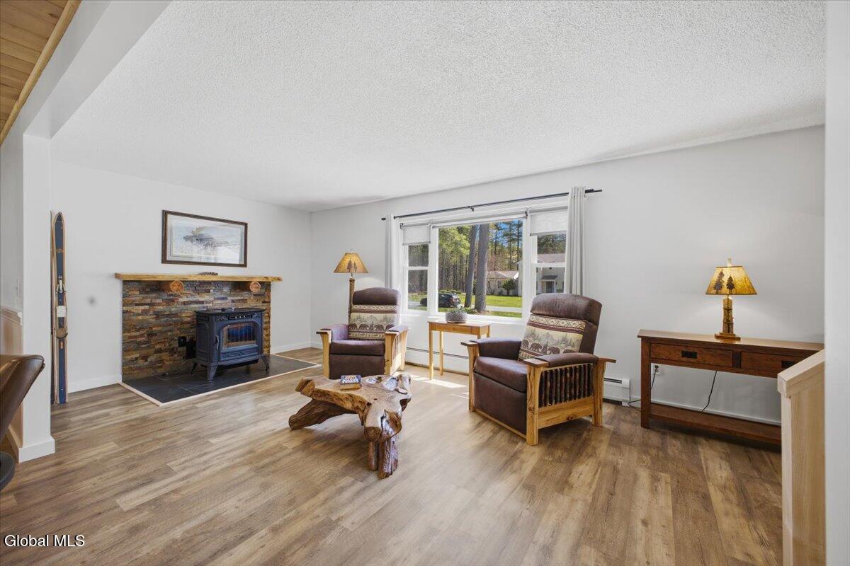 10 Queen Diana Lane Queensbury NY 12804