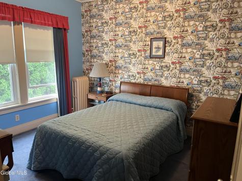 825 Dean Street Schenectady NY 12309