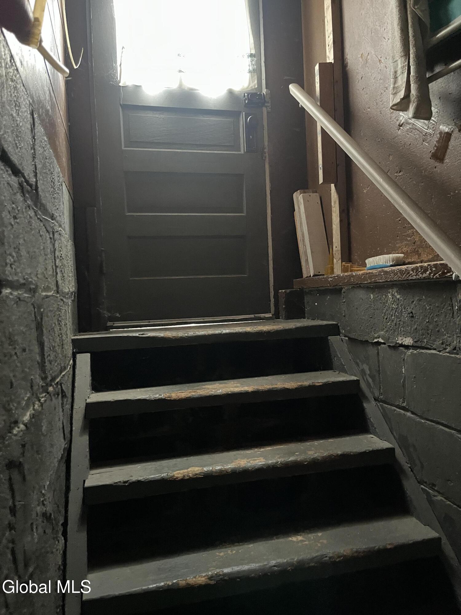 825 Dean Street Schenectady NY 12309