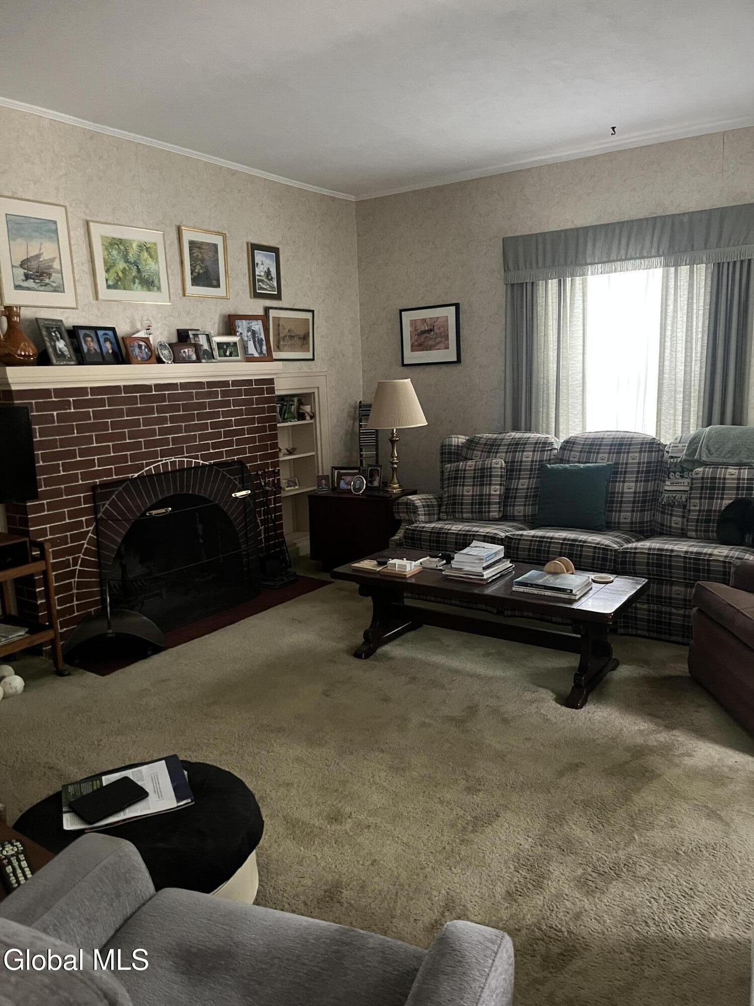 825 Dean Street Schenectady NY 12309