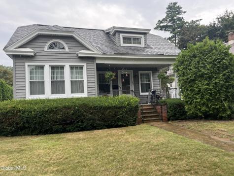 825 Dean Street Schenectady NY 12309