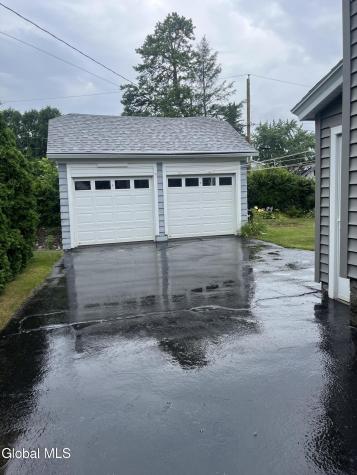 825 Dean Street Schenectady NY 12309