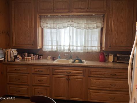 825 Dean Street Schenectady NY 12309