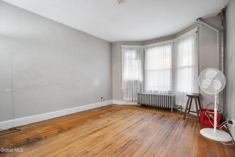 1322 Alden Place Schenectady NY 12308