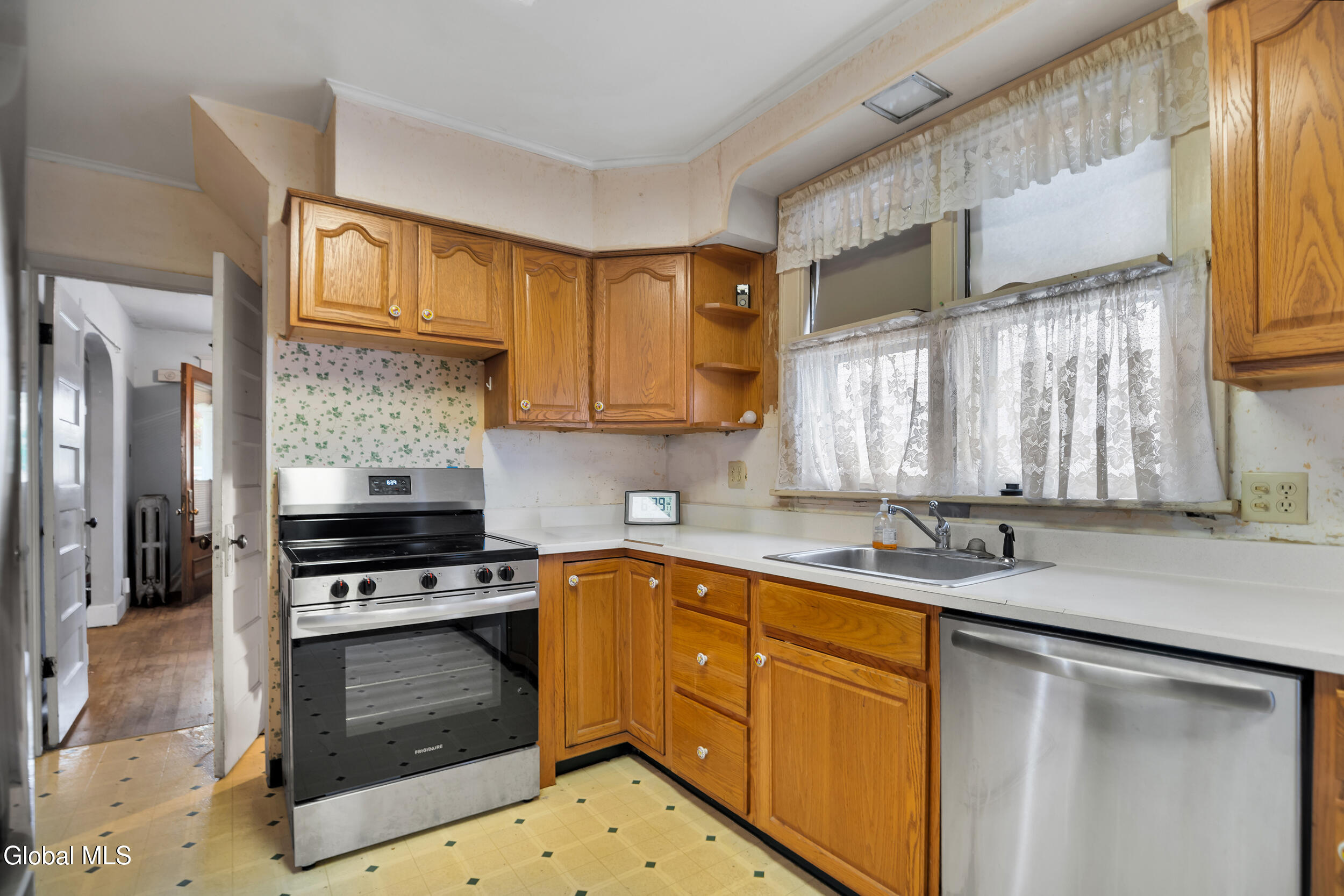 1322 Alden Place Schenectady NY 12308