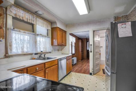 1322 Alden Place Schenectady NY 12308