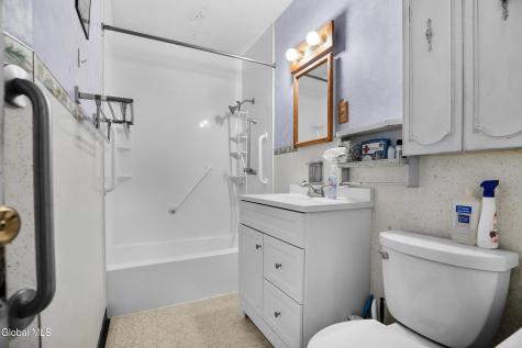 1322 Alden Place Schenectady NY 12308