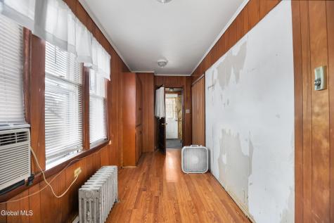 1322 Alden Place Schenectady NY 12308