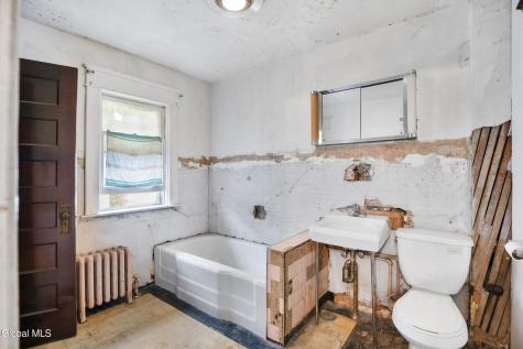 1322 Alden Place Schenectady NY 12308