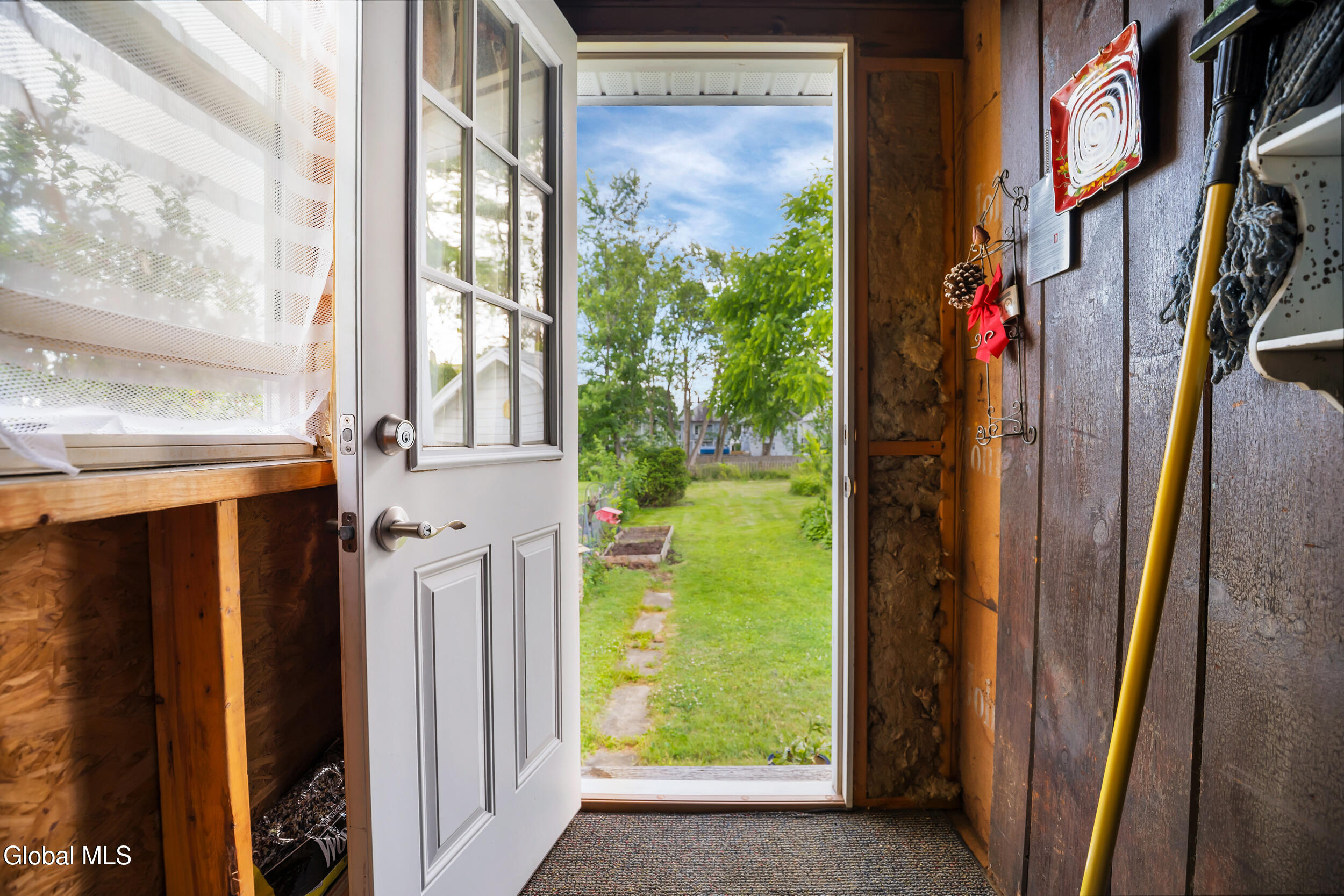 1322 Alden Place Schenectady NY 12308