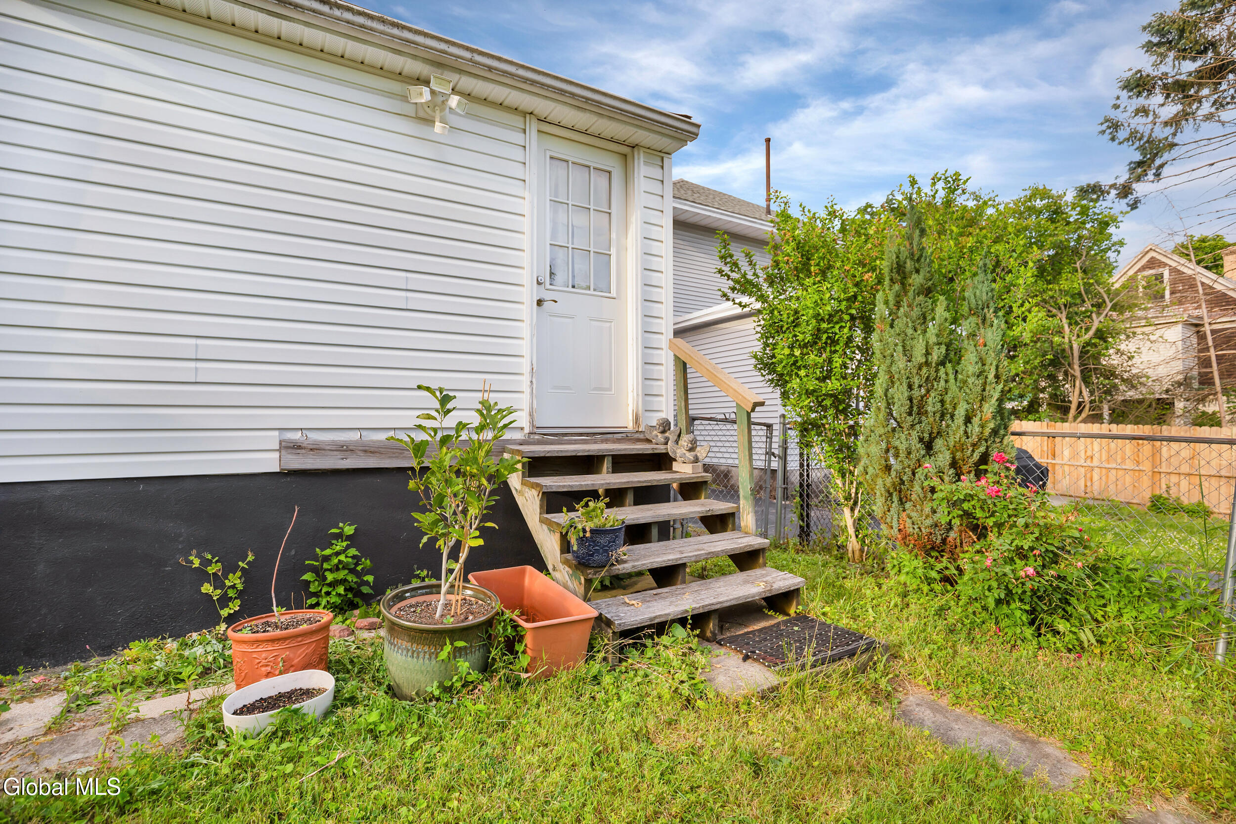 1322 Alden Place Schenectady NY 12308