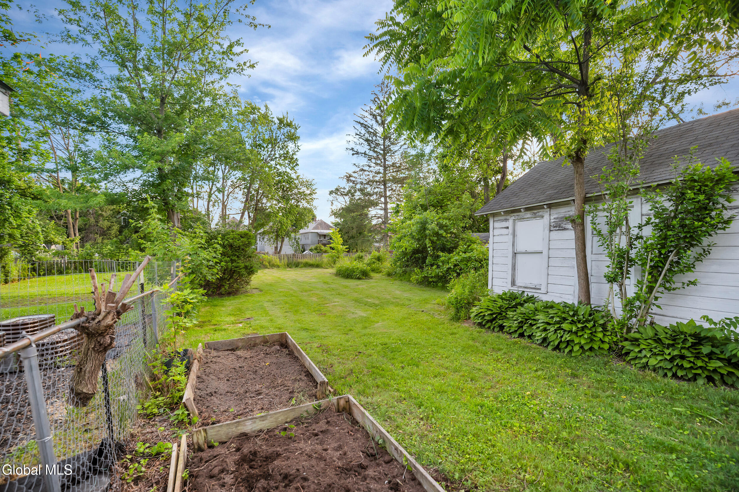 1322 Alden Place Schenectady NY 12308