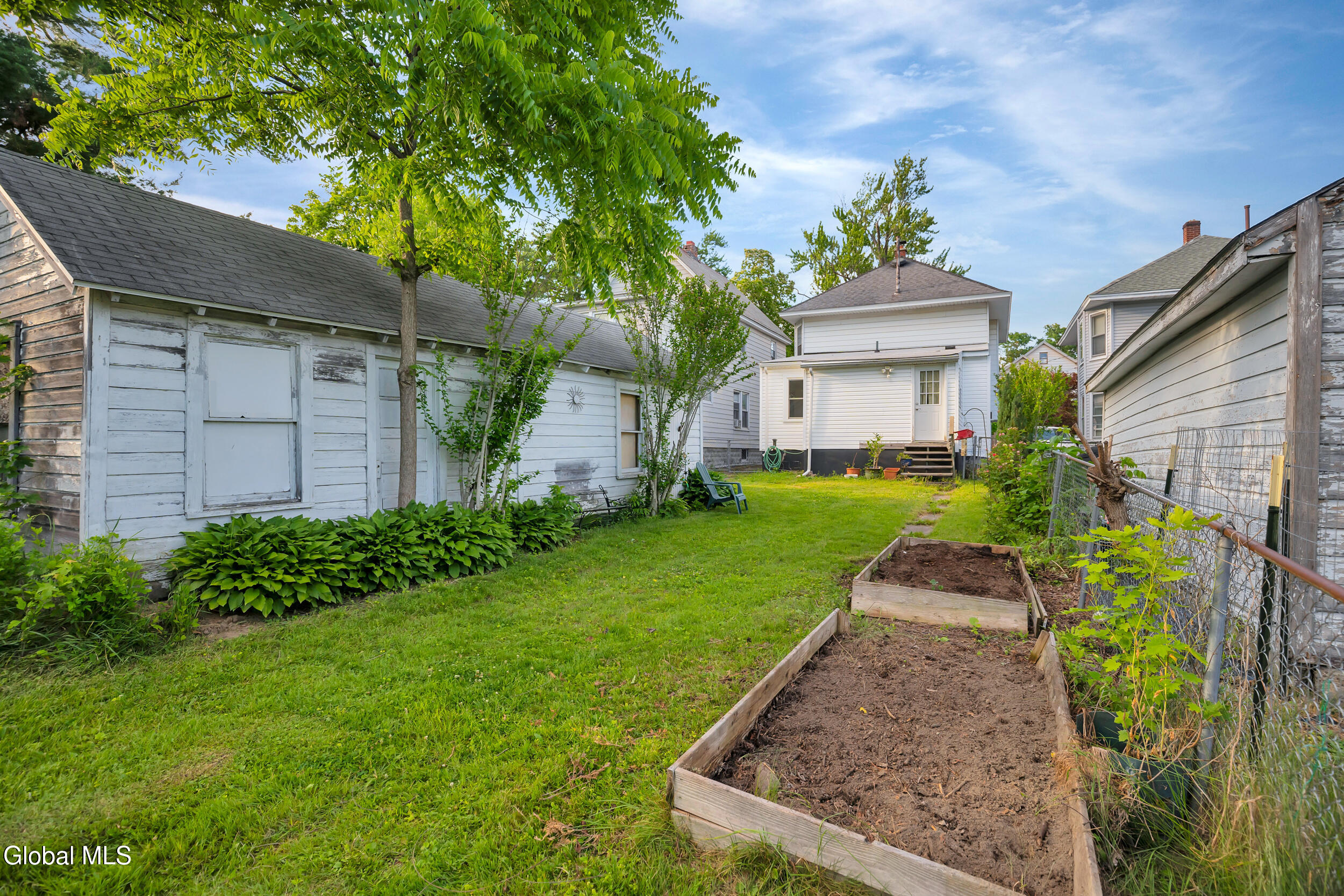 1322 Alden Place Schenectady NY 12308