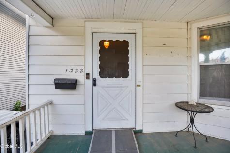1322 Alden Place Schenectady NY 12308