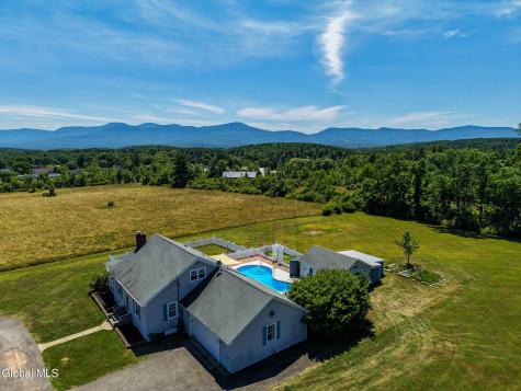 121 North Road Greenville NY 12083