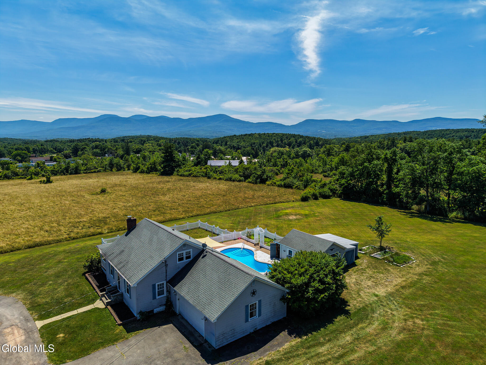 121 North Road Greenville NY 12083