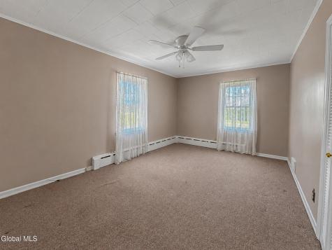 121 North Road Greenville NY 12083
