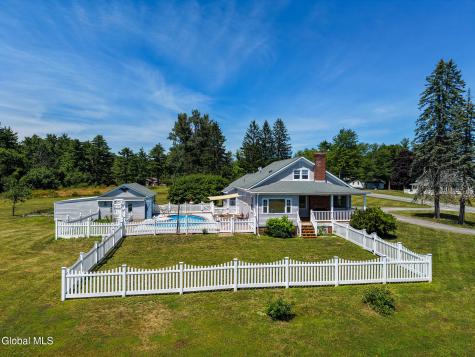121 North Road Greenville NY 12083