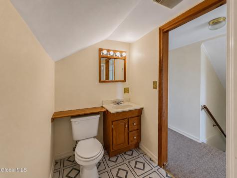 121 North Road Greenville NY 12083