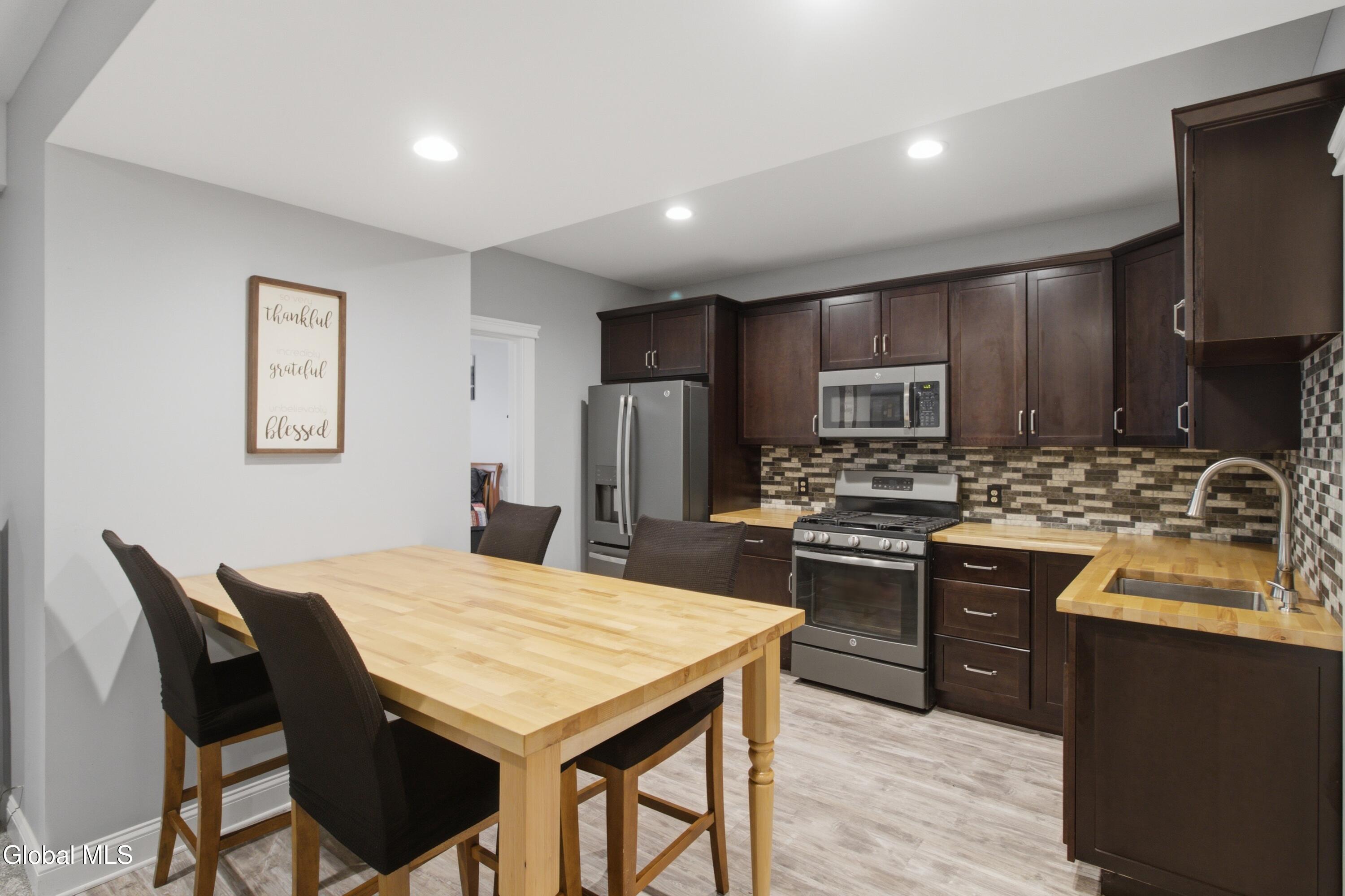 12 Thoroughbred Drive East Greenbush NY 12061