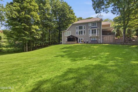 12 Thoroughbred Drive East Greenbush NY 12061