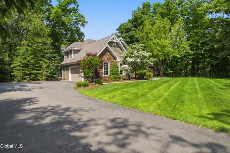 12 Thoroughbred Drive East Greenbush NY 12061
