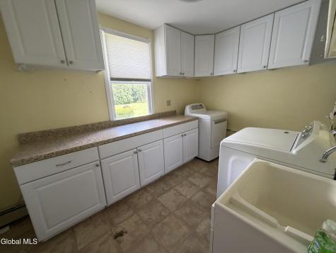 1152 Outer Drive Rotterdam NY 12303
