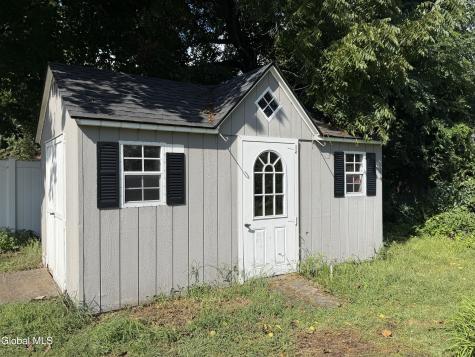 1152 Outer Drive Rotterdam NY 12303