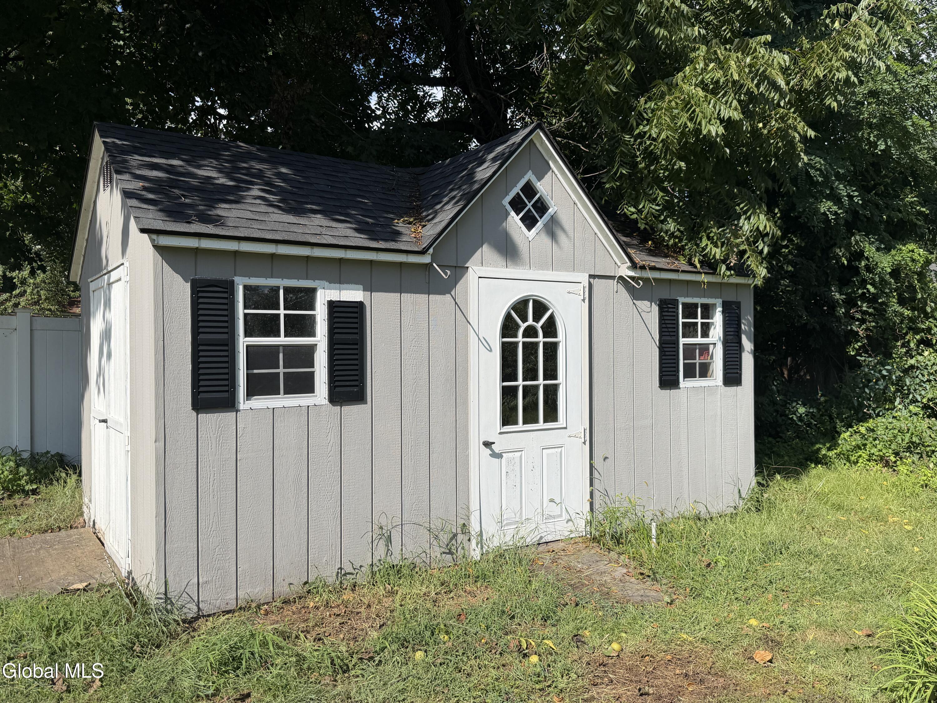 1152 Outer Drive Rotterdam NY 12303